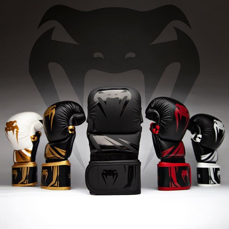 베넘 챌린저 3.0 스파링 MMA 글러브 양손착용
